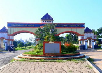 Gerbang utama kampus UIN STS Jambi. (Ist)