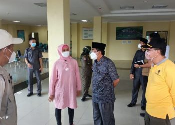 Pj Gubernur Jambi cek ruang isolasi pasien Covid di Tanjab Barat