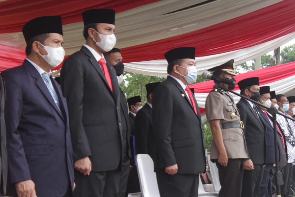 Ketua DPRD Edi Purwanto Bersama Gubernur Jambi Al Haris saat acara( Poto G12)