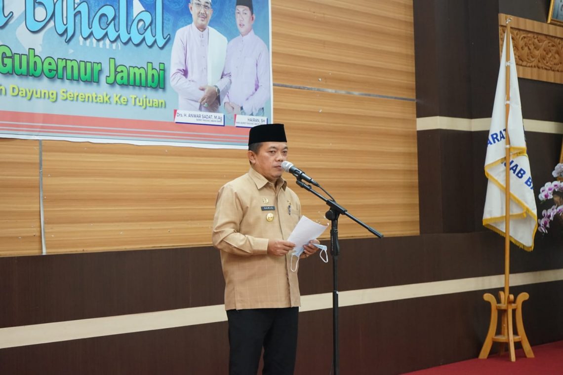 Gubernur Al Haris dalam sambutan diacara Halal BI Halal di Tanjab Bar(Poto ist)