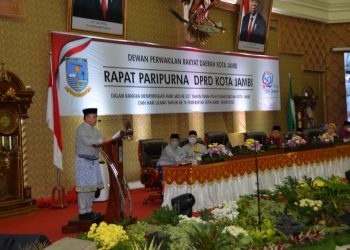 Gubernur Jambi, Al Haris saat sampaikan sambutan(Poto Supri-G12)
