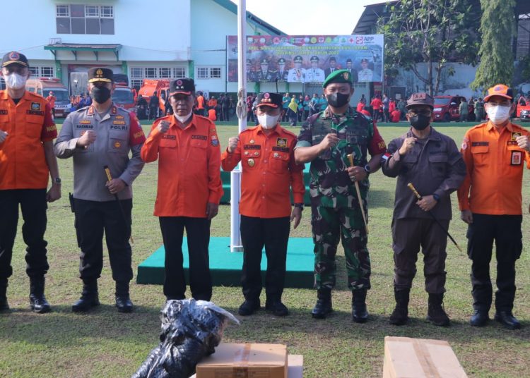 Gubernur Jambi Al Haris didampingi Danrem 042 Gapu dan Kapolda Jambi(Poto supri G12)