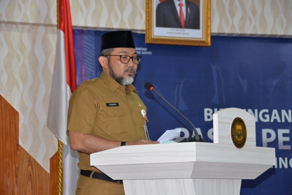 Sekda Provinsi Jambi Sudirman saat buka acara Bimtek(Poto Supri G12)