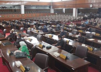 Poto Paripurna DPRD Provinsi Jambi(Poto Supri G12)