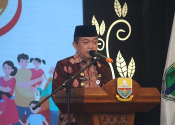 Gubernur Jambi Al Haris dalam sambutan HLUN(Poto Supri G12)