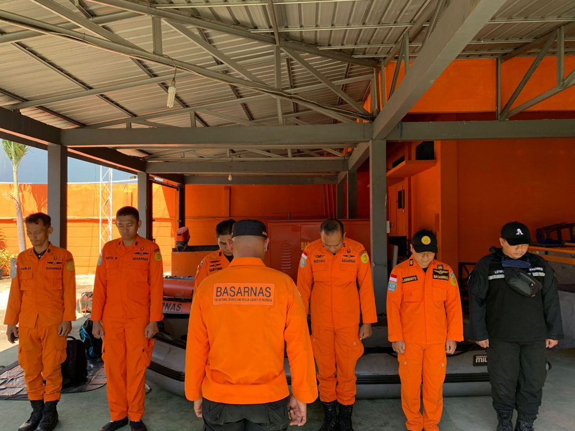 Tim Basarnas Jambi saat persiapan pencairan korban(Poto G12)