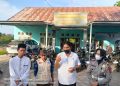 Kasar Reskrim Polres Batanghari, AKP Piet Yardi, Kasat Lantas AKP Amelia Siregar, dan Kepala Desa(Poto Sheli G12)