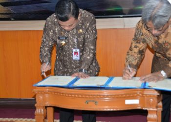 Gubernur Al Haris Bersama Kakanwil DJKN Sumsel Jambi(Poto Supri G12)