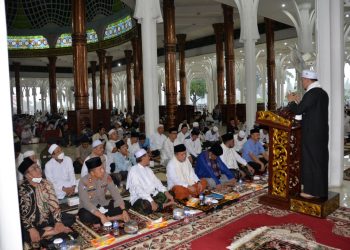 Gubernur Jambi Al Haris saat berikan sambutan(Poto Supri G12)
