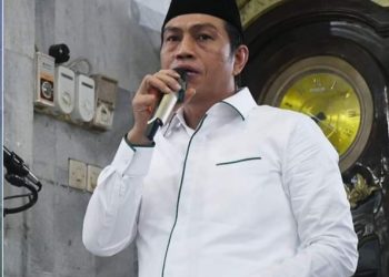 Bupati Batanghari M Fadhil Arief saat di Masjid Baiturahma(Poto Shelly/G12)