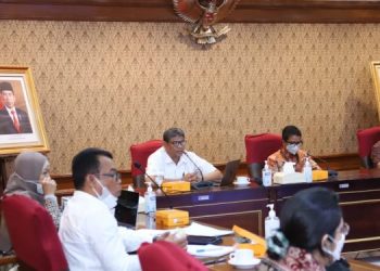 Rapat Kementerian PAN-RB(Poto net)