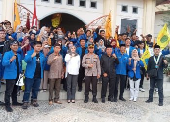 Ketua DPRD dan Anggota serta Kapolres Batanghari Bersama perwakilan Mahasiswa PMII(Poto info Jb)