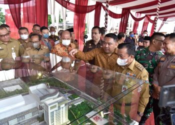 Gubernur Jambi Al Haris saat  launching Pembangunan JBC(Poto Supri)
