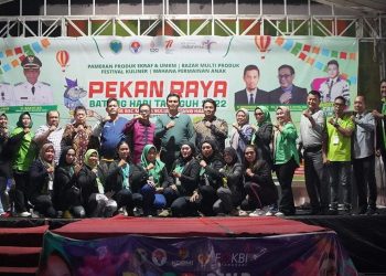 Poto bersama Bupati Batanghari saat penutupan pekan raya Batanghari(Poto Shelly)