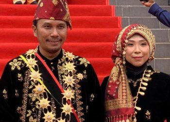 Ketua DPRD Edi Purwanto bersama Istri(Poto ist G12)