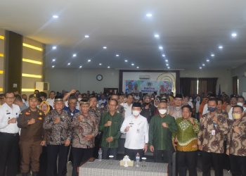 Gubernur Jambi bersama pengurus PWI Pusat dan PWI Provinsi Jambi(Poto Aseng)