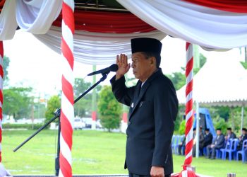 Wakil Gubernur Jambi H Abdullah Sani, sebagai inspektur upacara peringatan hari sumpah pemuda(poto sopbirin)