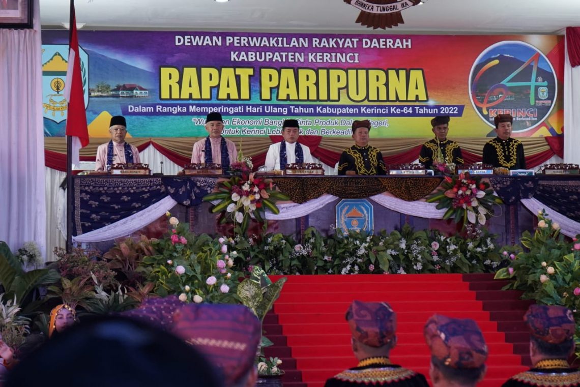 Gubernur Jambi saat hadiri parilurna HIT Kabupaten Kerinci(Poto ist)