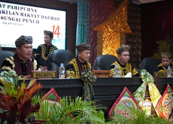 Gubernur Jambi Al Haris dalam paripurna HUT Kota Sungai Penuh(Poto Richi)