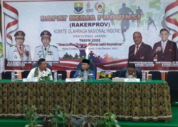 Gubernur Al Haris saat Rakerprov(Poto ist)
