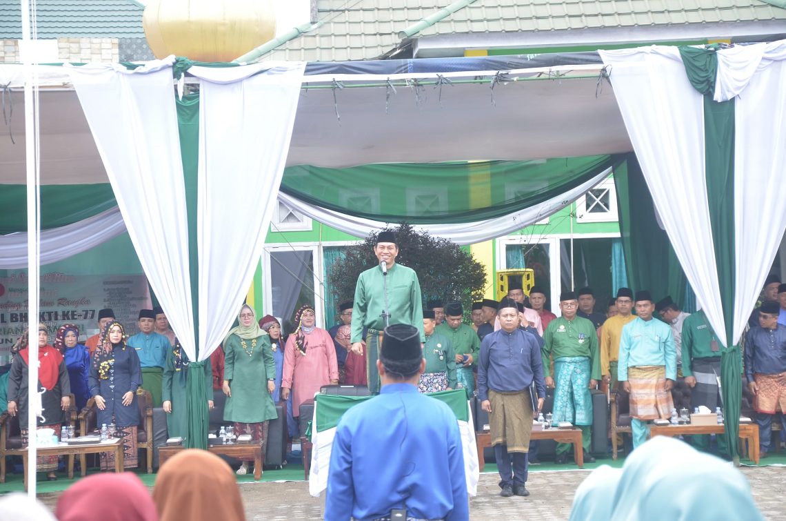 Bupati Batanghari Mhd Fadhil Arief saat bertindak sebagai IRUP HAB Kemenag ke -77(poto hms-G12)