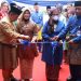 Gubernur Jambi Al Haris beserta istri bersama wakil Gubernur Abdullah Sani beserta istri saat potong pita Resmikan Jambi Mantap Expo(poto richi)