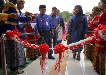 Gubernur Jambi Al Haris saat resmikan panti Disabilitas(Poto Agus G12)