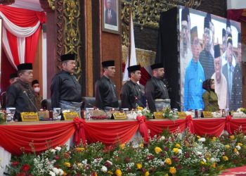 Ketua DPRD Provinsi Jambi bersama unsur pimpinan dan Jaksa Agung RI dalam acara(Poto Supri G12)