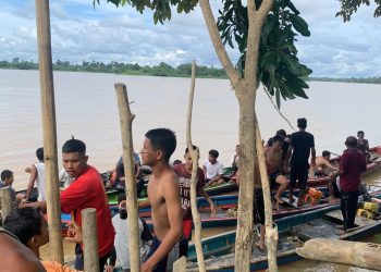Warga Desa Senaning Hilang ratusan warga menyusuri sungai Batanghari(Poto ist)