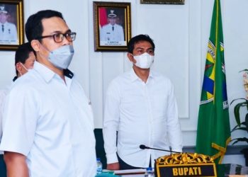 Bupati-Batanghari-Mhd-Fadhil-Arief-saat-Rapat-Virtual-bersama-Kementerian-Investasi-BKPM(poto-Ist