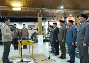 Bupati Fadhil Arief lantik JPT dan Eselon III (poto hms,G12)