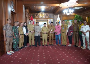 Gubernur Jambi Al Haris Saat Terima Audiensi Pengurus PASI(Poto Richi)