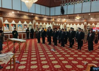 Wakil Gubernur Jambi saat ambil sumpah Jani 17 pejabat pimpinan tinggi pratama(Poto luth-G12)