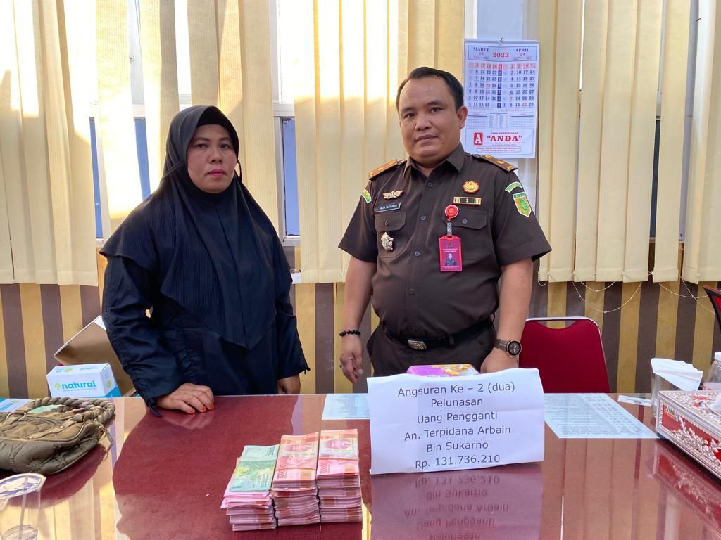 Pengembalian Kerugian Negara untuk kedua kalinya sebesar Rp. 131.736.210(Poto Beny)