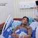 Ketua DPRD Edi Purwanto Saat besuk Korban Jatuhnya Helikopter di RS Bhayangkara Jambi(poto ist)