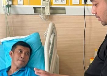 Pinto Jaya Negara di RS Polri Keramat Jati saat besuk Kapolda Jambi(poto ist)