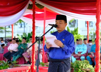 Gubernur Al Haris di upacara Hardiknas(Poto Harun)