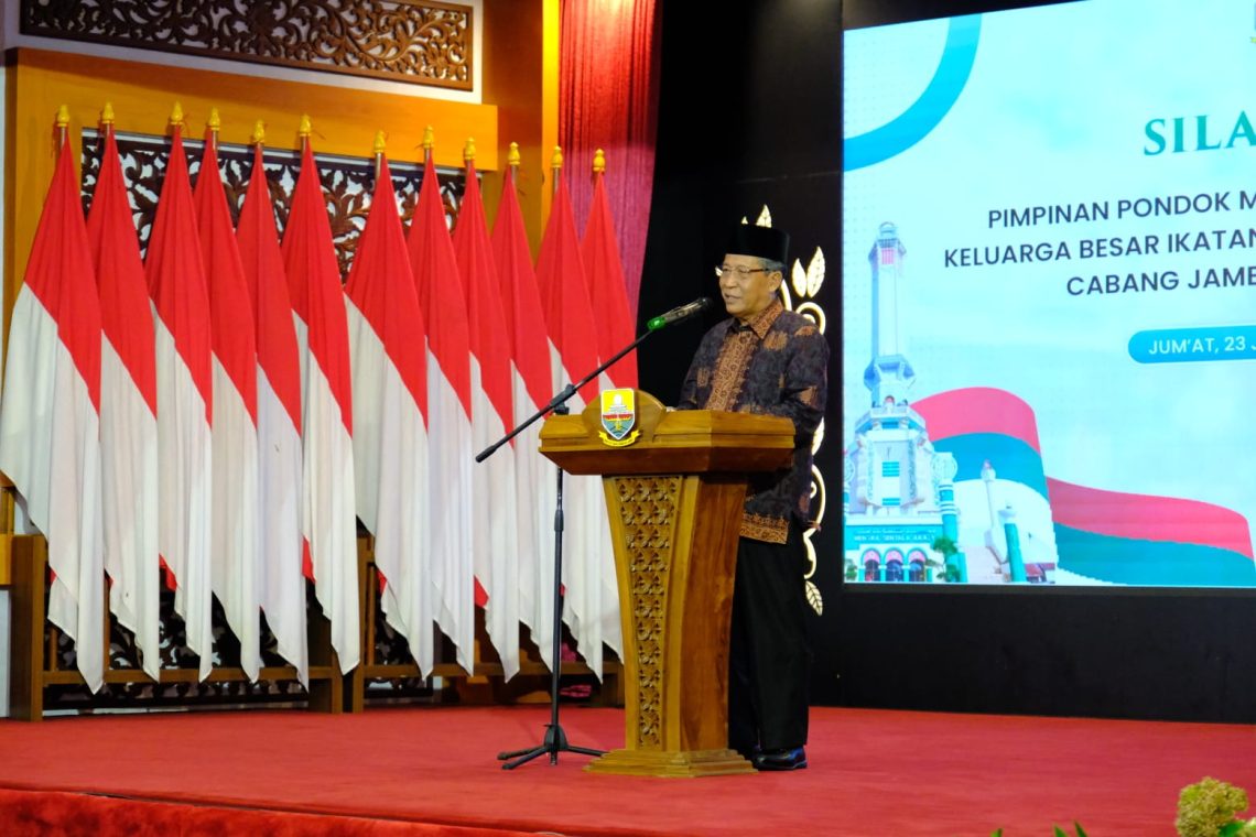 Wakil Gubernur Jambi Abdullah Sani dalam sambutan(Poto Agus)