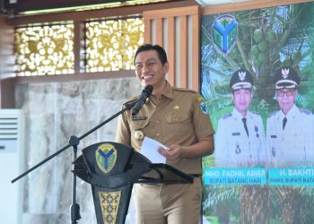 Bupati Batanghari Mhd Fadhil Arief saat membuka acara sinema(Poto Ist )