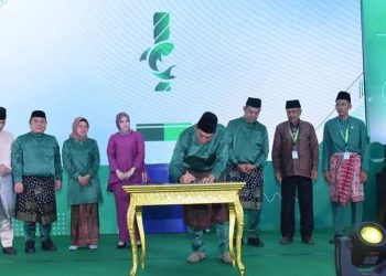 Bupati Batang Hari Fadhil Arief tanda tangan berita acara RKPD(poto ist)