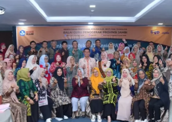 Bupati Fadhil Arief Bersama Bunda PAUD