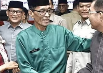 Wabup Batang Hari Bakhtiar usai Paripurna(poto G12)