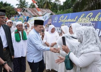Gubernur Jambi, Dr. H. Al Haris, S.Sos, MH, saat meresmikan Masjid Raya Baiturrahim di Desa Rantau Keloyang, Kecamatan Palepat, Kabupaten Bungo. (Gambar: Diskominfo Provinsi Jambi)