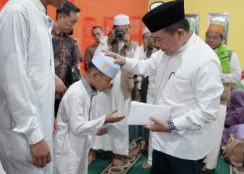 Gubernur Jambi Dr. H. Al Haris, S.Sos, MH, saat menghadiri acara peringatan Isra’ Mi’raj Nabi Muhammad SAW 1445 H / 2024 M. (Gambar: Diskominfo Provinsi Jambi)